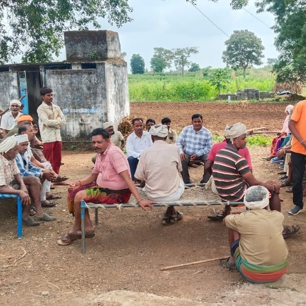 झाबुआ में मतदाता सूची का विशेष पुनरीक्षण:पारदर्शिता के लिए ग्राम पंचायतों में हो रही "खाटला बैठकें"; 7 फरवरी तक चलेगा अभियान