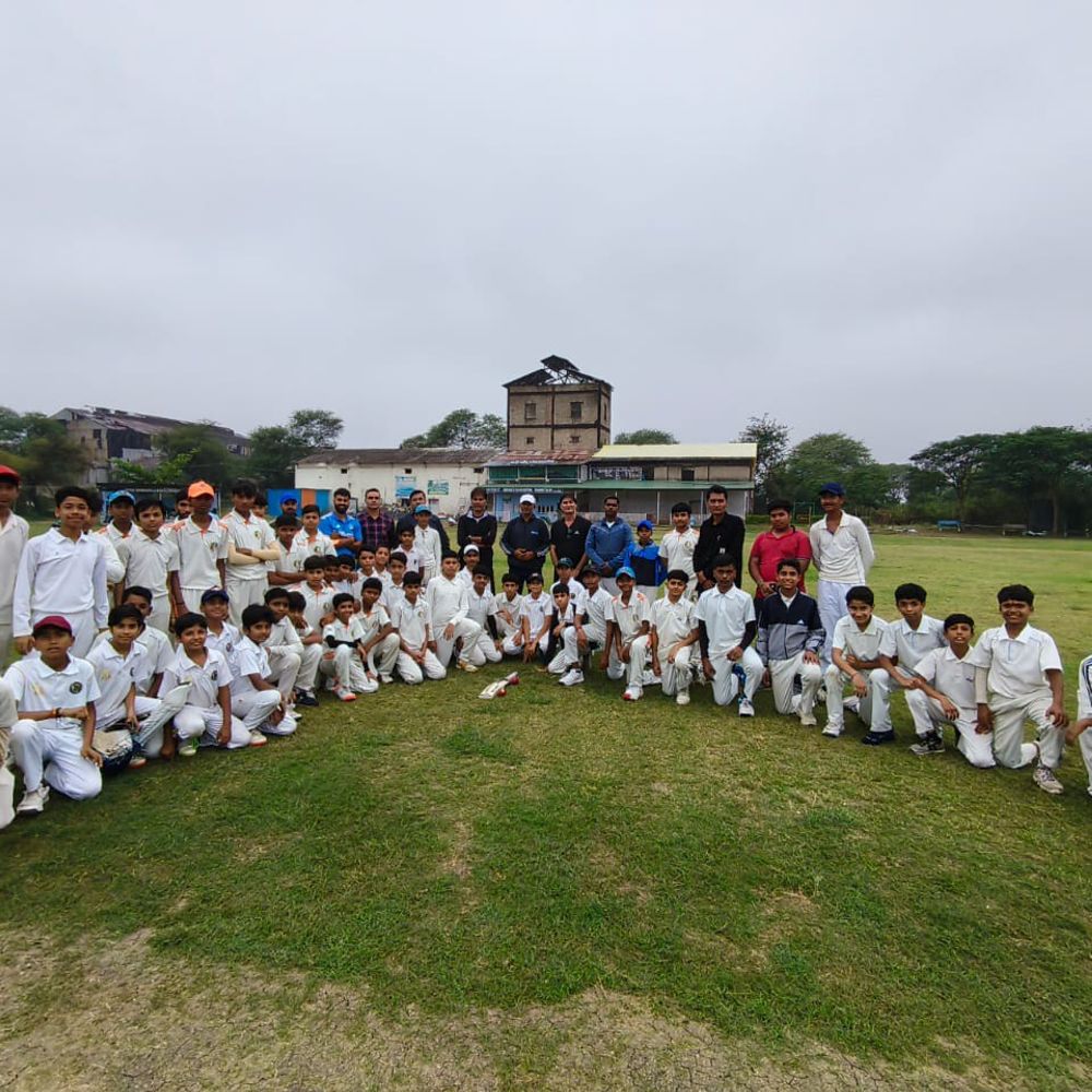सीहोर में अंडर-15 क्रिकेट ट्रायल कैंप शुरू:30 खिलाड़ियों ने दिखाया प्रदर्शन; बीएसआई मैदान पर समतलीकरण कार्य भी हो रहा