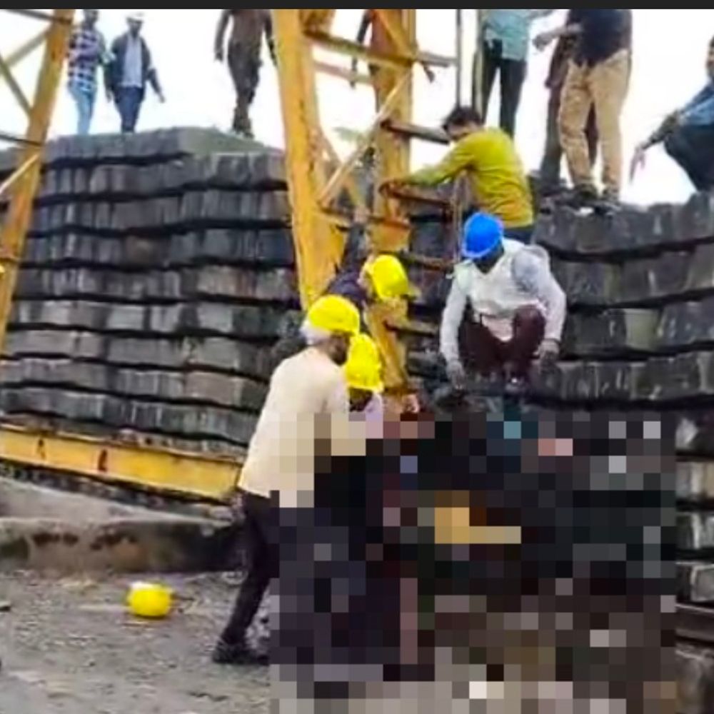 रेलवे स्लीपर फैक्ट्री में मजदूर की मौत:सीमेंट स्लीपर गिरने से हुआ हादसा, परिजनों ने किया हंगामा