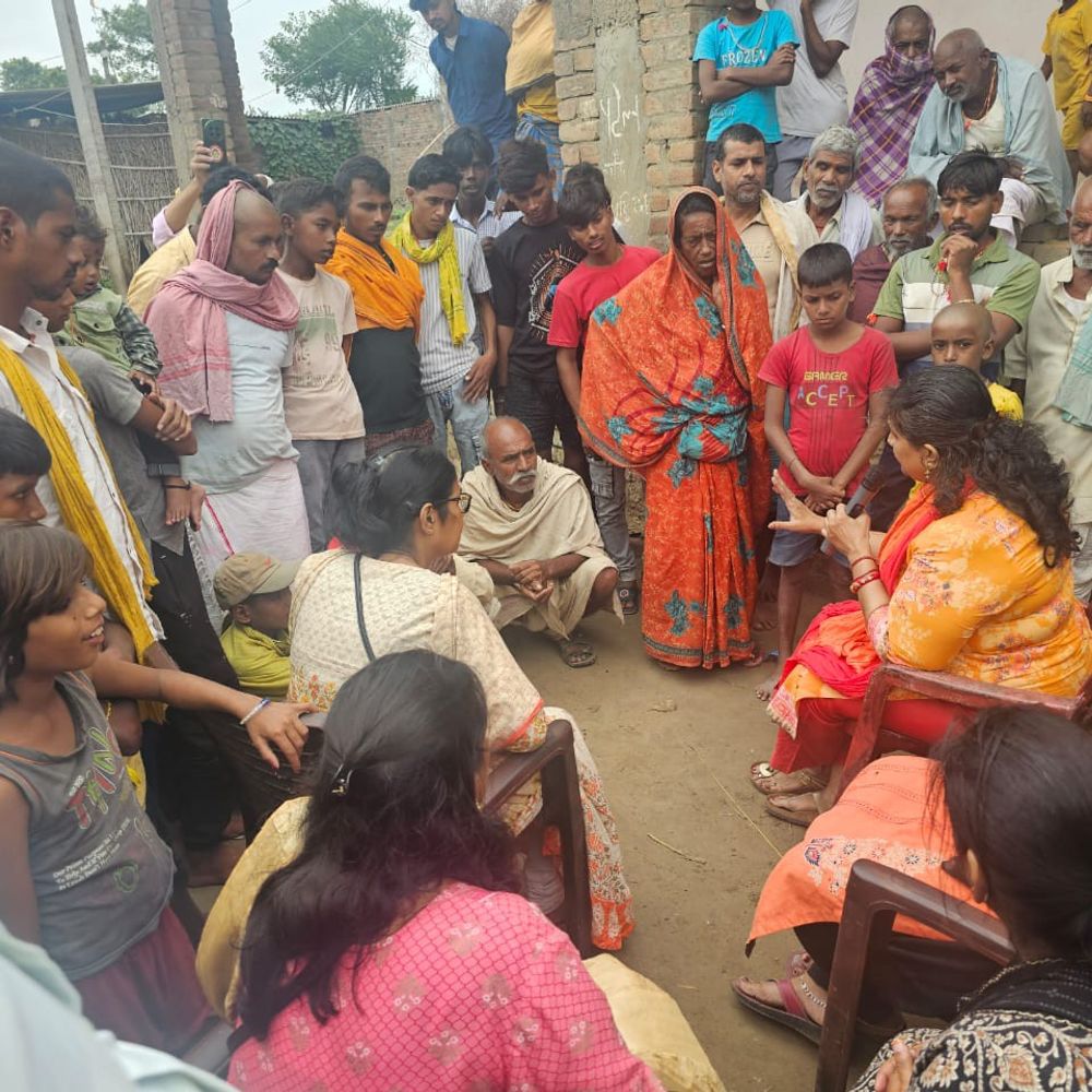 लखीसराय में मतदान जागरूकता अभियान तेज:शत प्रतिशत मतदान के लिए घर-घर जाकर अपील