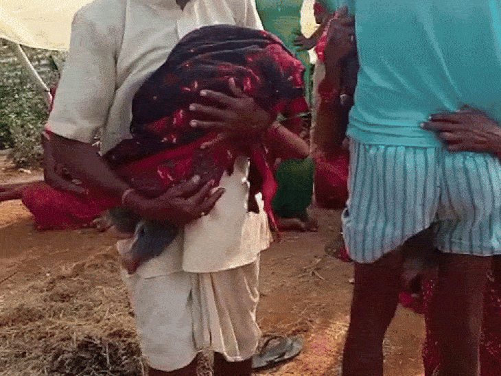 5 माह के बच्चे का शव कब्र से निकाला:मऊगंज से रीवा भेजा; सिरप पीने के बाद हुई मौत, फॉरेंसिक जांच होगी