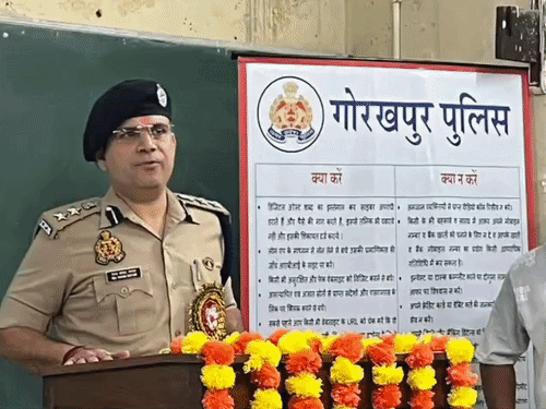 DDU पहुंचे SSP राजकरण नैय्यर:स्टूडेंट्स को किया साइबर अपराध के प्रति जागरूक, बताई सिक्योरिटी की तकनीक