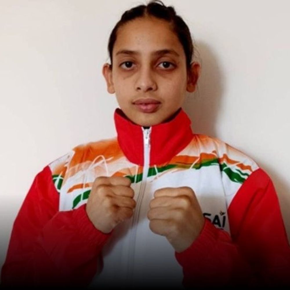 पिथौरागढ़ की बेटी बनी एशियन बॉक्सिंग चैंपियन:चीन को हराकर जीता गोल्ड मेडल; बड़ी बहन भी नेशनल लेवल पर जीत चुकी कई खिताब