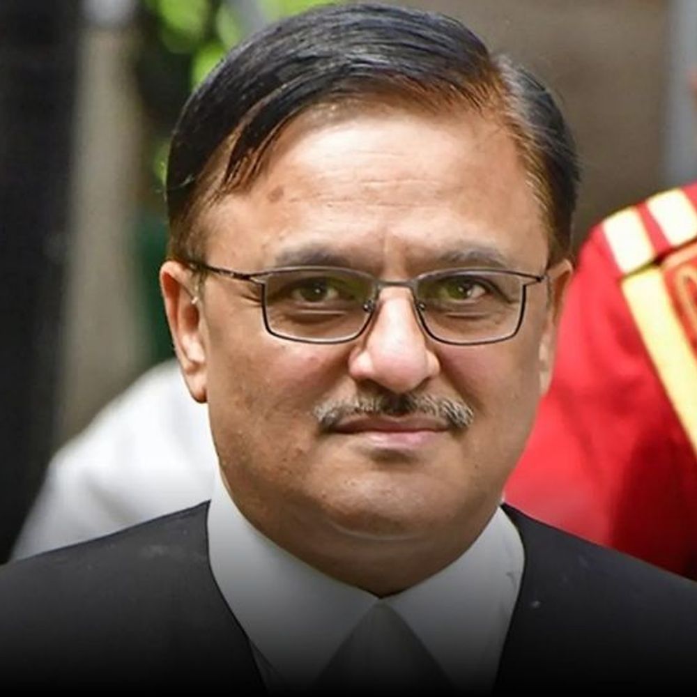 पूर्व जज बोले-किसी धर्म में पर्यावरण नुकसान की इजाजत नहीं:सुप्रीम कोर्ट के पूर्व जस्टिस अभय ओका ने ही लगाया था पटाखों पर बैन