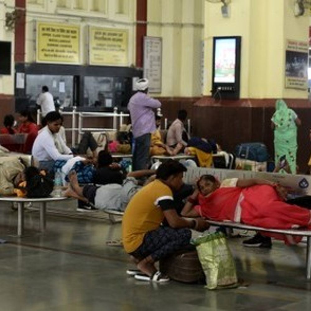 लखनऊ स्टेशन पर बनेगा यात्री होल्डिंग एरिया:लखनऊ मंडल के तीन स्टेशनों पर होल्डिंग एरिया बनाने की रेल मंत्रालय ने दी मंजूरी