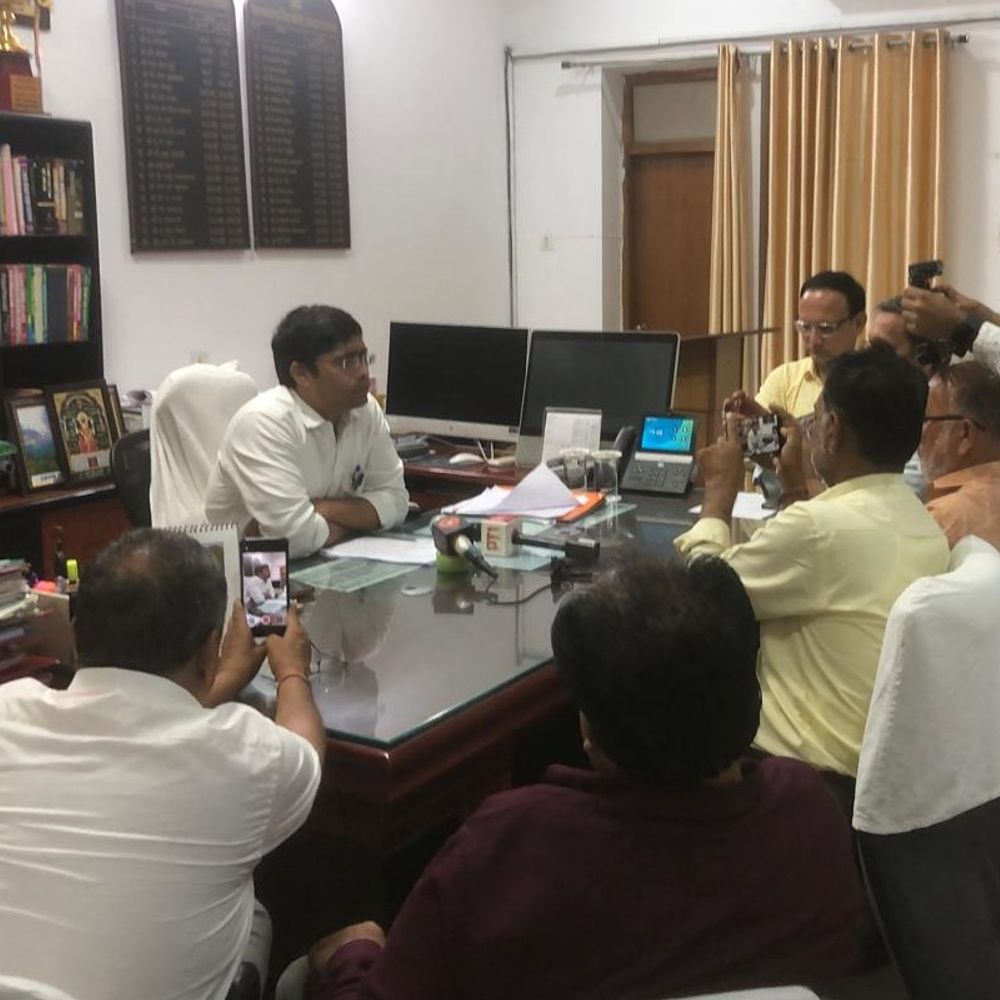 एसआईआर में मतदाता सूची की शुद्धता सुनिश्चित कराएंगे:जिला निर्वाचन अधिकारी ने दी विस्तृत जानकारी, 13 प्रकार के डॉक्यूमेंट पेश किए जा सकते हैं