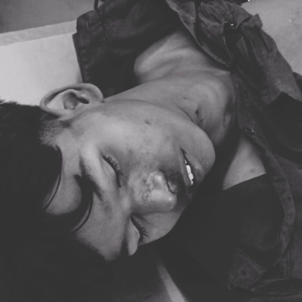 देवरिया में पिकअप की टक्कर से छात्र की मौत:सड़क किनारे पैदल चल रहा था, इंटर में पढ़ता था लड़का