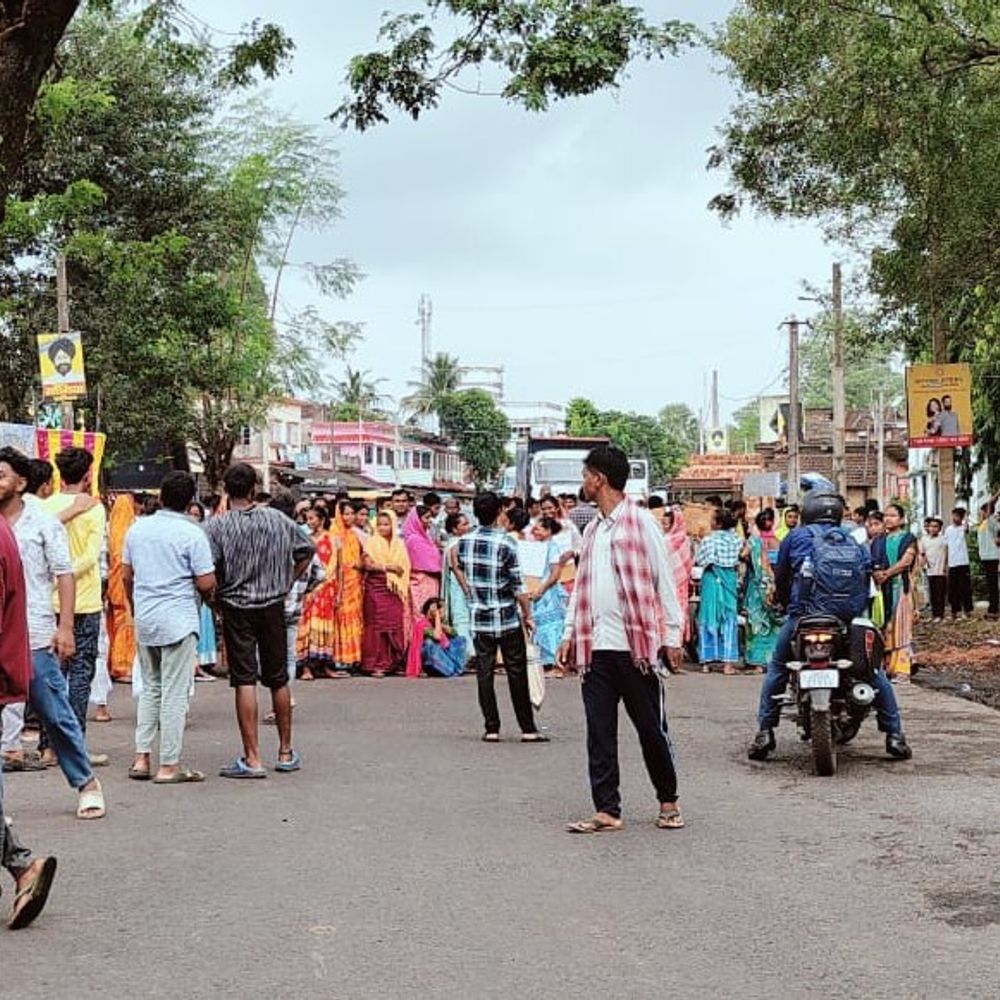 पाकुड़ में ग्रामीणों का प्रदर्शन, भू-अधिग्रहण का विरोध:  NH 333A चौड़ीकरण के लिए भूमि अधिग्रहण में नियमों की अनदेखी का आरोप – Pakur News