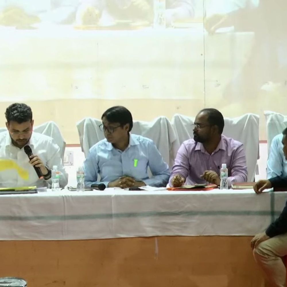 बलिया में ददरी मेले के झूलों की रिकॉर्ड नीलामी:1.30 करोड़ की लगाई गई बोली, मेले की आय में वृद्धि होगी