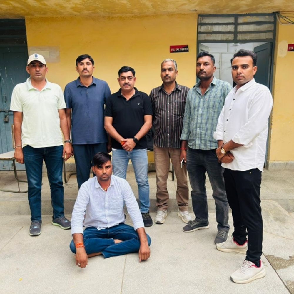 बाड़मेर में पकड़ा 20 हजार का इनामी नशा तस्कर:मध्यप्रदेश तक फैला रखा था नशे का नेटवर्क, एएनटीएफ ने घर से दबोचा