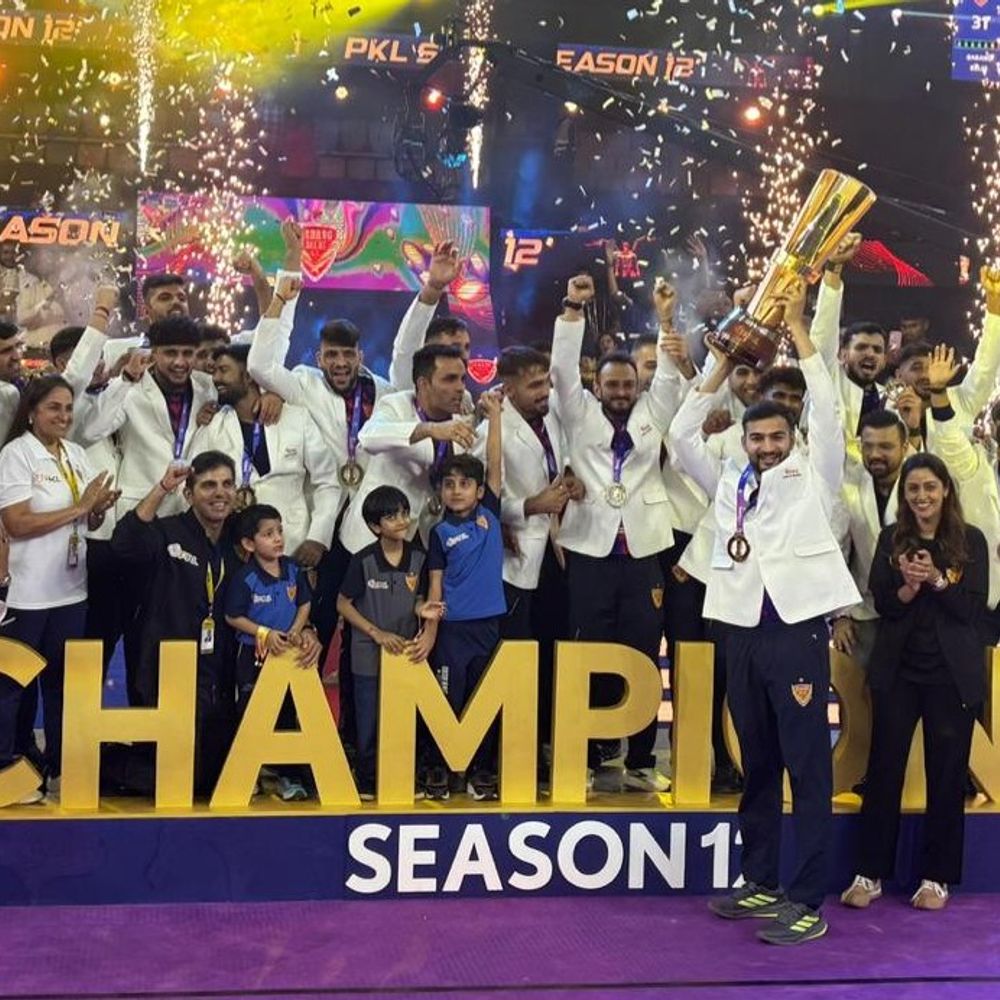 दबंग दिल्ली दूसरी बार प्रो कबड्डी लीग चैंपियन:फाइनल में पुणेरी पलटन को 31-28 से हराया; फजल अतराचली प्लेयर ऑफ द टूर्नामेंट