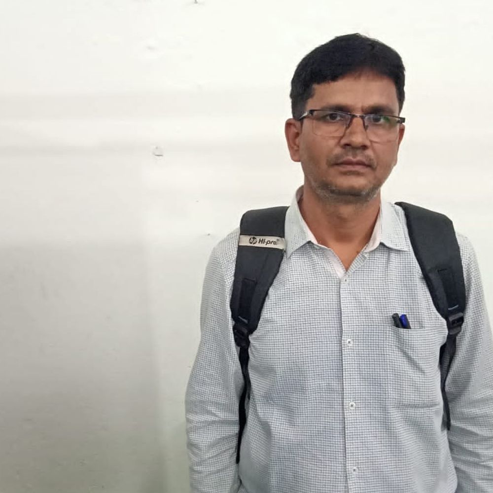 SDM पर लेखपाल को थप्पड़ मारने-बंधक बनाने का आरोप:बांदा में अवैध निर्माण की रिपोर्ट न लगाने पर हुई घटना