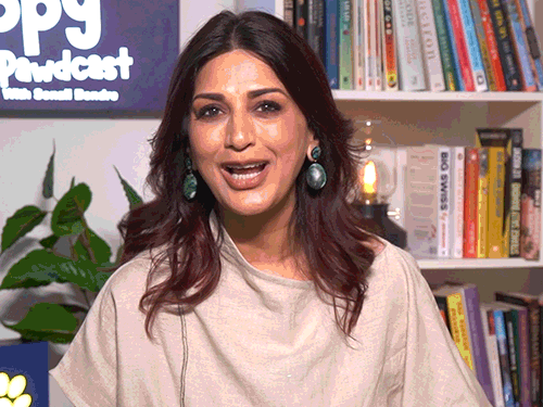 'द हैप्पी पॉडकास्ट' से खुशियां बांट रहीं सोनाली:बोलीं- पालतू जानवर शब्दों से नहीं, भावनाओं से अपना प्यार जताते हैं