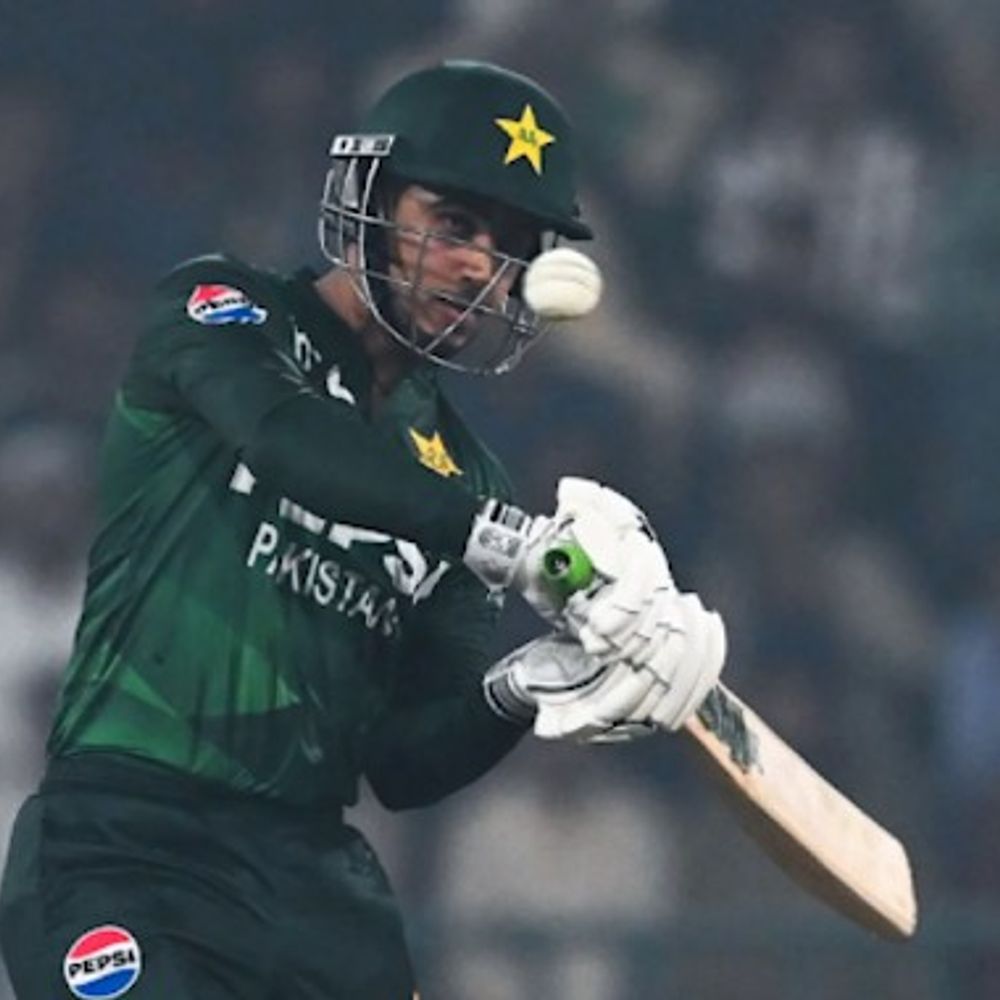 बाबर टी-20 में सबसे ज्यादा रन बनाने वाले बल्लेबाज बनें:रोहित शर्मा का रिकॉर्ड तोड़ा; पाकिस्तान ने साउथ अफ्रीका को 9 विकेट से हराया