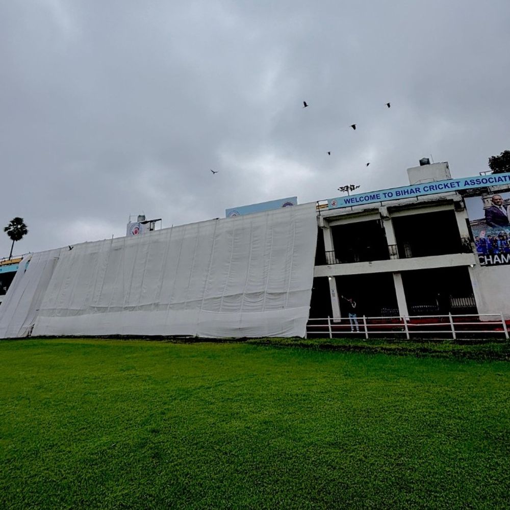 पटना में आज रणजी मैच का दूसरा दिन:बारिश से मैच का टॉस तक नहीं हो सका था, बिहार-मेघालय टीम मैदान सूखने का करती रही इंतजार