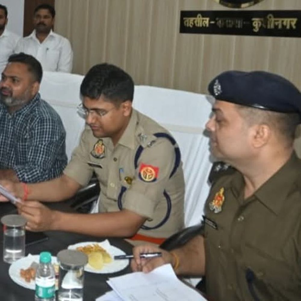 कुशीनगर में 36 उपनिरीक्षकों का वेतन रुका:लापरवाही पर एसपी ने की कार्रवाई, दो सीओ के कार्यक्षेत्र बदले