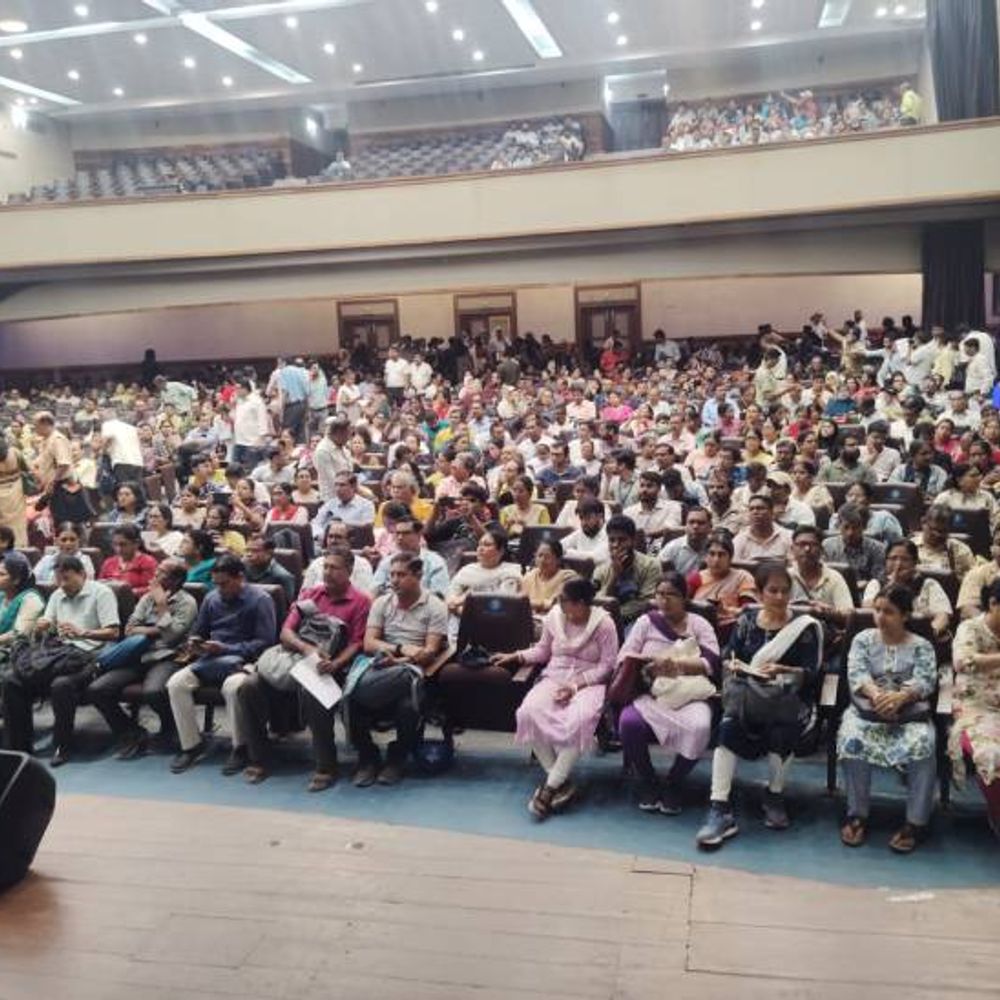 पश्चिम बंगाल में SIR ट्रेनिंग का विरोध:‌BLO बोले- प्रशासनिक और सुरक्षा व्यवस्थाएं ठीक नहीं, ट्रेनिंग को ऑन ड्यूटी नहीं मान रही सरकार