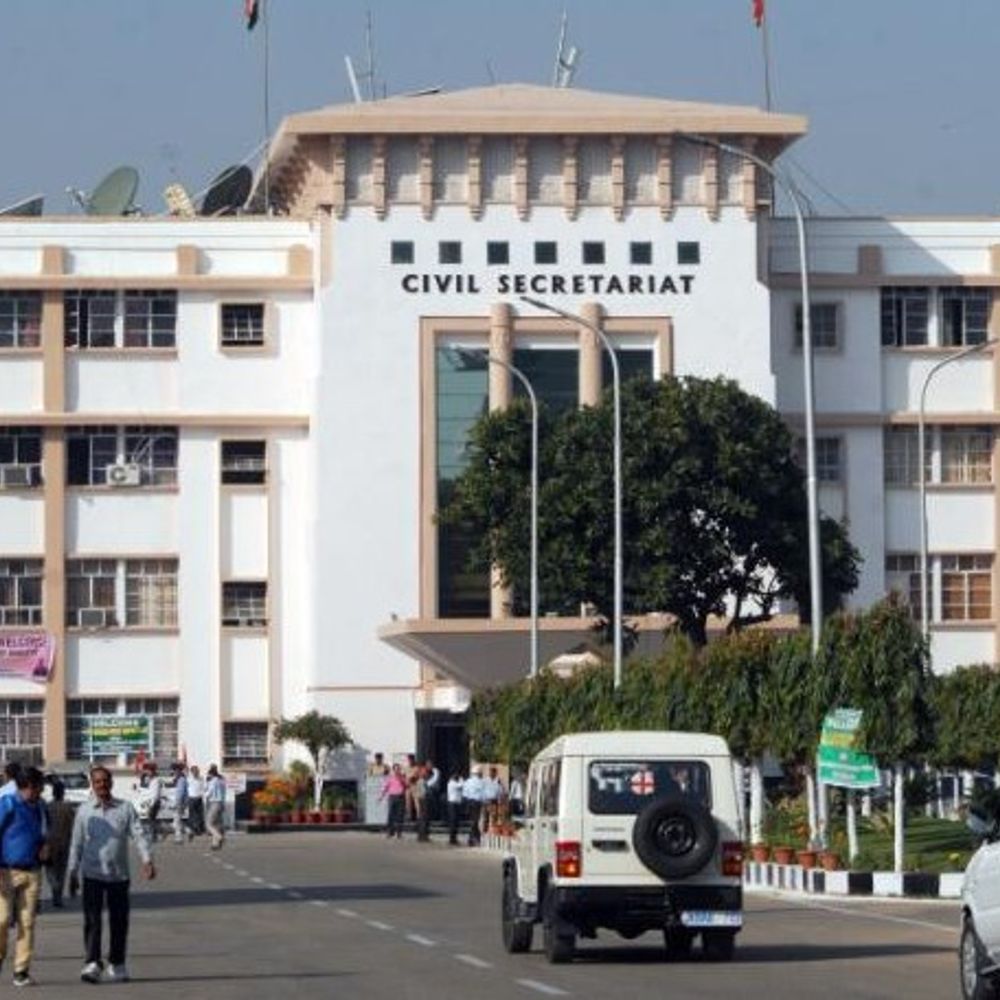 4 साल बाद फिर दरबार मूव- 6 लाख कश्मीरी जम्मू:सर्दियों में जम्मू से चलेगी सरकार, 3 नवंबर से दरबार काम शुरू करेगा