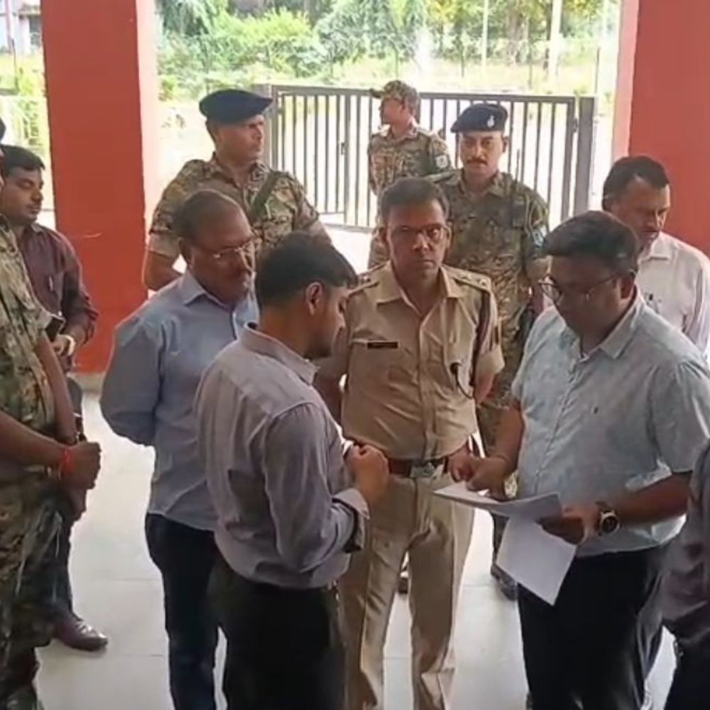 धनबाद में निकाय चुनाव की तैयारी शुरू:  उपायुक्त ने पॉलिटेक्निक और विश्वविद्यालय परिसर का किया निरीक्षण – Dhanbad News