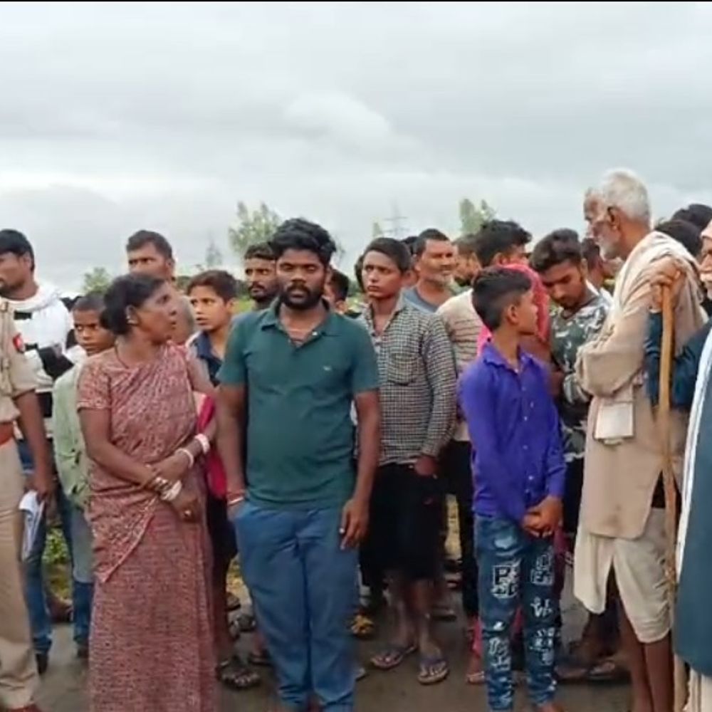 श्रावस्ती में महिला की मौत,पुलिस ने रोका अंतिम संस्कार:शव पोस्टमार्टम के लिए भेजा, मां ने लगाया अनहोनी का आरोप