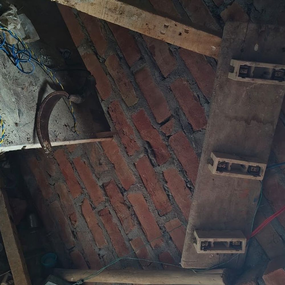 कानपुर देहात में ट्यूबवेल से लाखों का सामान चोरी:चोरों ने स्टार्टर, केबिल और सिंचाई पाइप चुराया, रात के अंधेरे में की वारदात