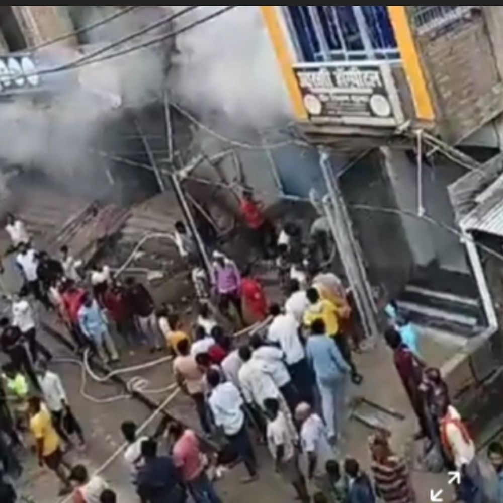 खगड़िया में ब्यूटी पार्लर में लगी आग:  शॉर्ट सर्किट से लाखों की संपत्ति जलकर राख – Khagaria News