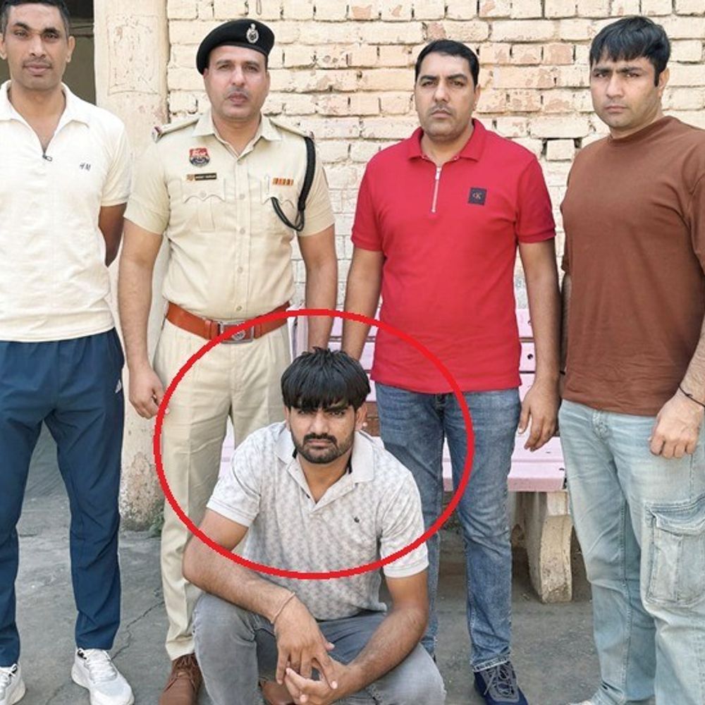 गोहाना में पुलिस ने भारी मात्रा मे अवैश शराब पकड़ी:  कार में पेटियां ला रहा युवक गिरफ्तार; कोर्ट ने रिमांड पर भेजा – Gohana News