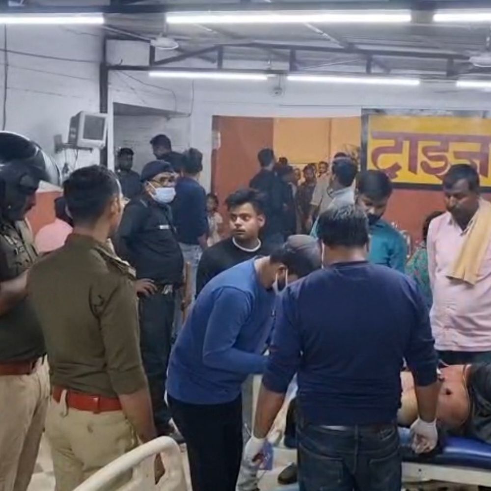 हरदोई में युवक को गोली मारी, हालत गंभीर:हमलावरों ने सड़क किनारे घायल छोड़ा, गाल और गले पर चोट