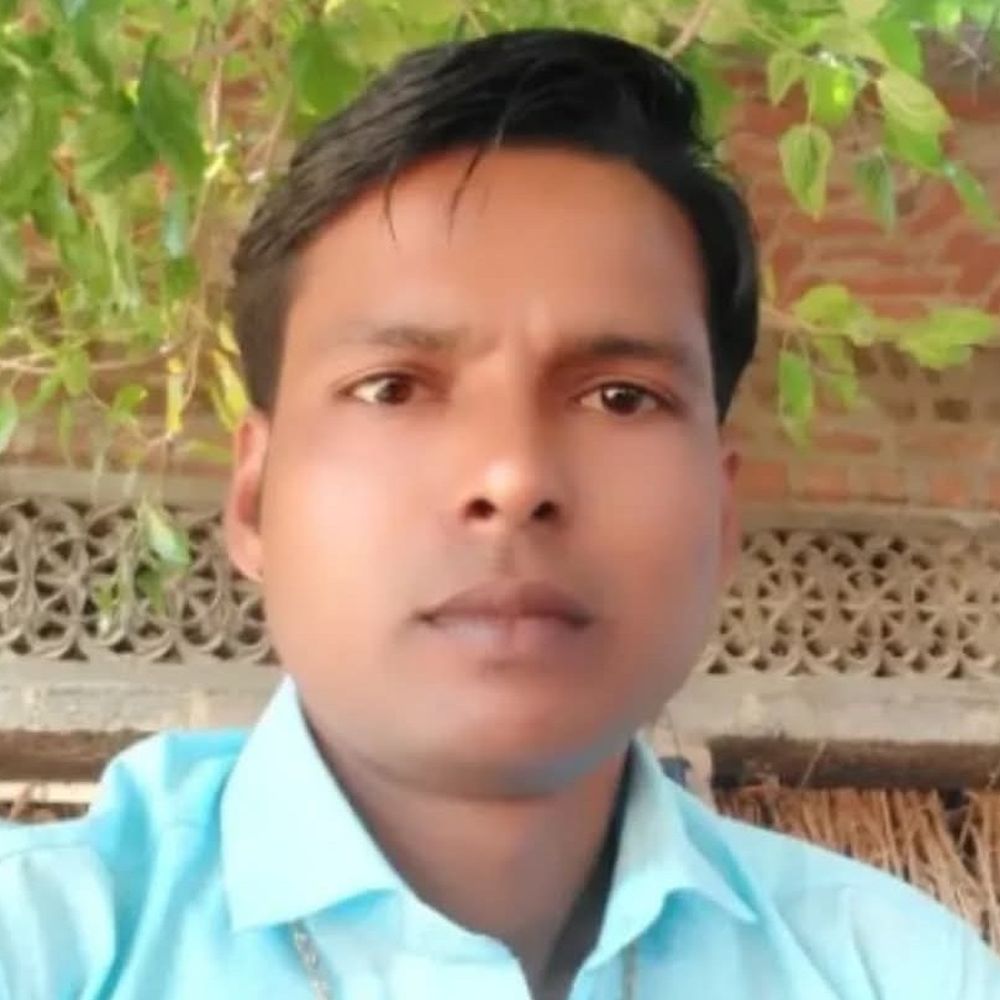 झांसी-आगरा ट्रैक पर ट्रेन से गिरकर युवक की मौत:कासगंज का युवक पुणे जा रहा था, सैया पुलिस ने की शिनाख्त