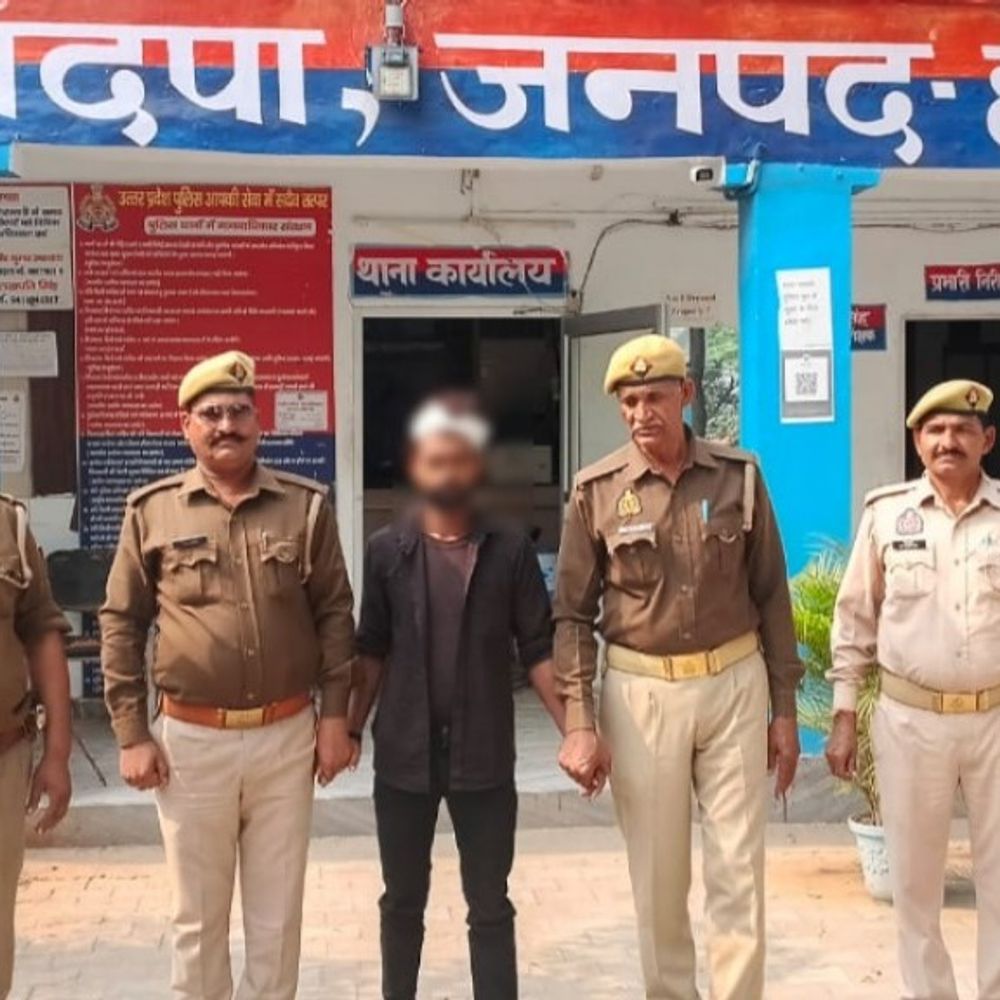 फैक्ट्री मालिक पर जानलेवा हमला करने वाला गिरफ्तार:हाथरस में रंगदारी न देने पर पर चाकू से कान काटा था