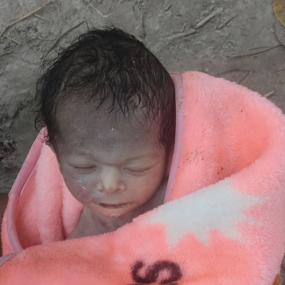 नहर में मिले नवजात की मौत ब्रेन हेमरेज से हुई:पोस्टमार्टम रिपोर्ट में पुष्टि, अयोध्या पुलिस पहचान में जुटी