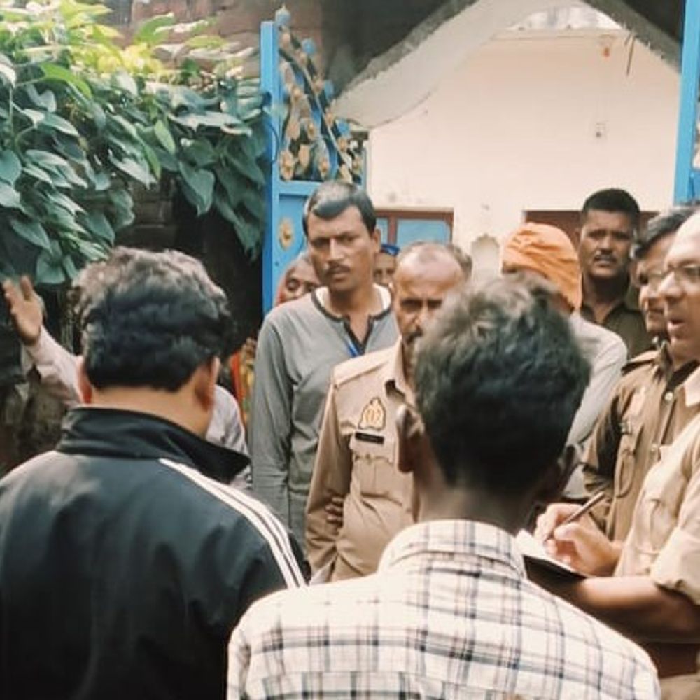 घाटमपुर में कच्ची छत ढही, महिला की मौत:परिजनों ने शव निकाला, पुलिस ने पोस्टमार्टम के लिए भेजा