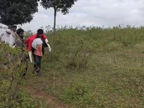 पैसे को लेकर दोस्त को मारा, पेट्रोल डालकर जलाया:एक ने छड़ से मारा, दूसरे ने चाकू-घोंपा, तीनों ने मिलकर शव ठिकाने लगाया