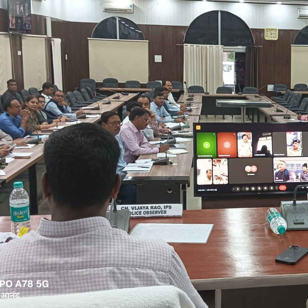 बांका में 1855 मतदान केंद्रों पर दो-दो CCTV:सभी मतदान केंद्रों पर होगी वेबकास्टिंग, मतदान प्रतिशत बढ़ाने और पारदर्शिता सुनिश्चित करने पर दिया जोर