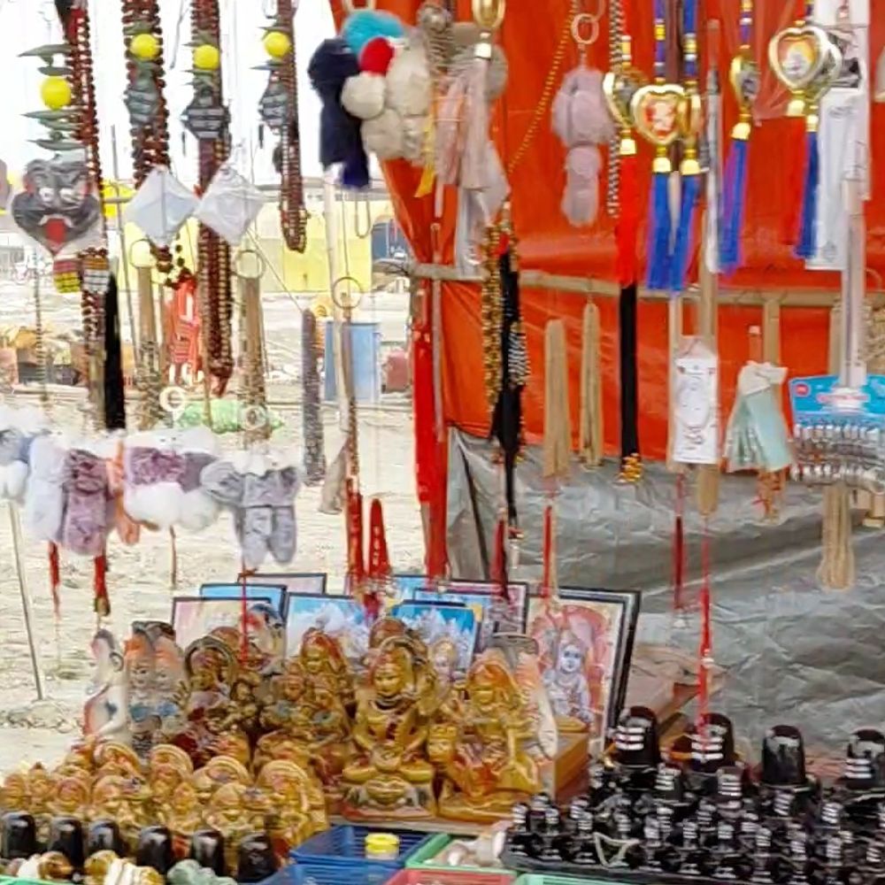 फर्रुखाबाद में कार्तिक मेले की तैयारियां शुरू:पांचाल घाट पर जुटेंगे लाखों श्रद्धालु, रास्ता बनाने की पहल