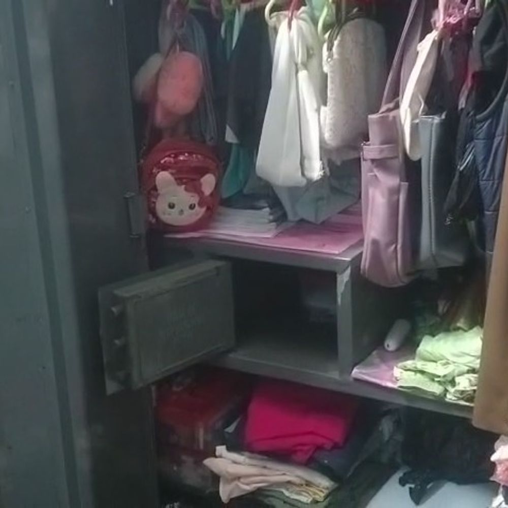 कन्नौज में घर से सात लाख की चोरी:1 लाख नगद सहित 5 तोला सोना, आधा किलो चांदी गायब, शादी में गया था परिवार