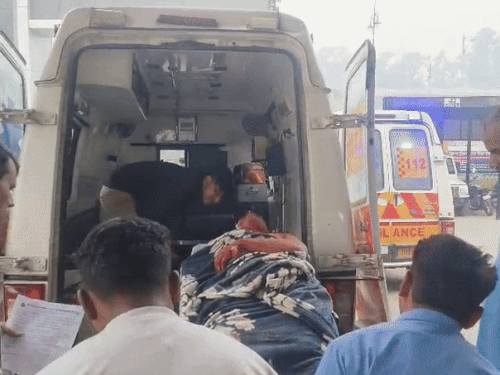 शादी से लौटे 3 कैटरिंग स्टाफ की मौत, 6 जख्मी:खड़े ट्रक में कार घुसाई; कुरुक्षेत्र में पाल रिजोर्ट आए, यहीं रानी रामपाल की शादी हुई