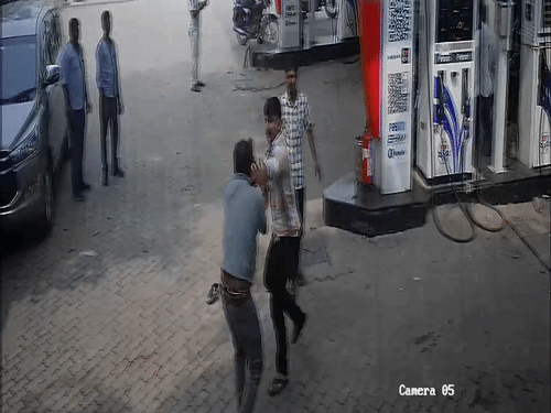 इनामी हत्यारोपियों ने सरेंडर की अर्जी डाली:रावेंद्र हत्याकांड में वांछित हैं गोतस्कर भाई नुरैन-हसनैन, कोर्ट के आसपास फोर्स तैनात