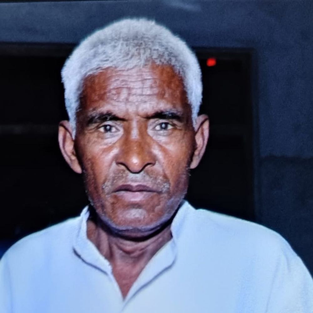 तेज रफ्तार कार ने रेहड़ा चालक को मारी टक्कर, मौत:मुजफ्फरनगर में 100 की रफ्तार से आ रही कार पलटी; चालक घायल