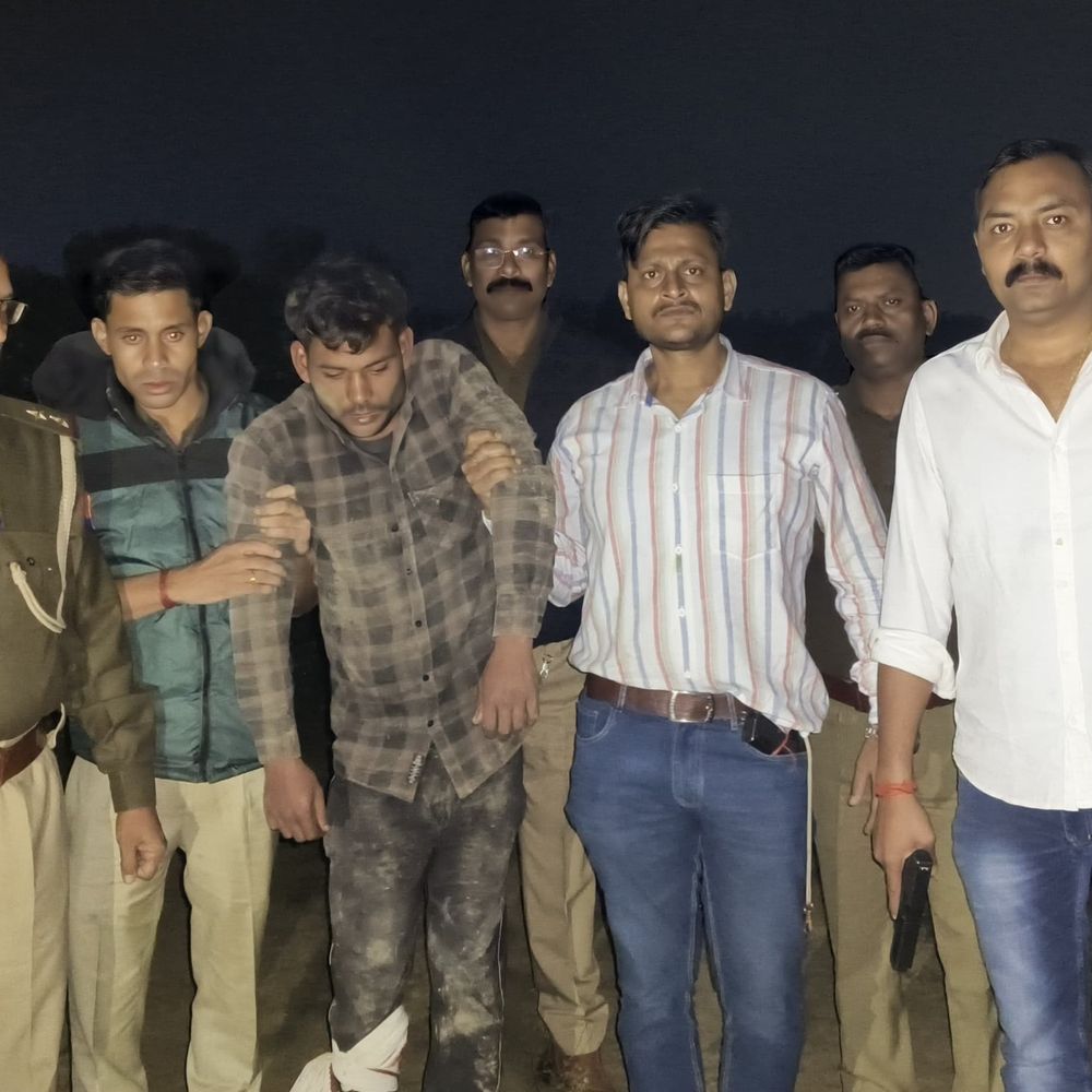 कौशांबी में पुलिस ने गोतस्कर के पैर में गोली मारी:दो तस्कर गिरफ्तार, पुलिस को देखते ही फायरिंग की थी