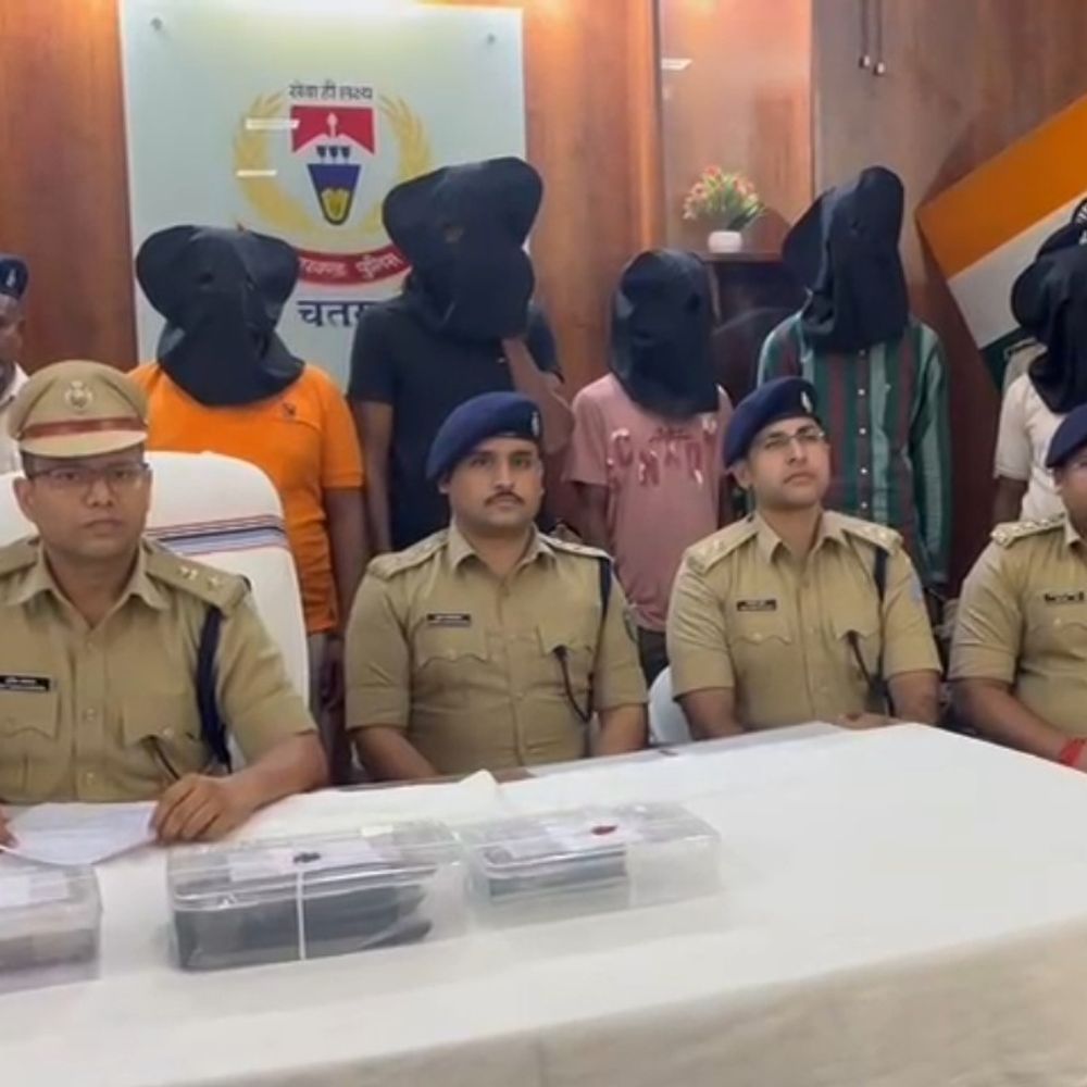 चतरा में 2.8 किलो अफीम के साथ 5 तस्कर गिरफ्तार:  गोसाईडीह में 13 लाख की अफीम बरामद, दिल्ली भेजी जानी थी खेप – Chatra News