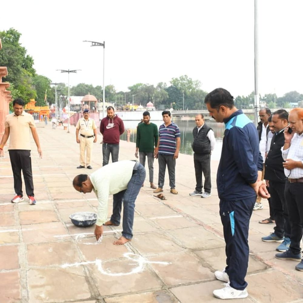 बनारस की तर्ज पर सागर में मनाई जाएगी देव दीपावली:लाखा बंजारा झील के घाटों पर जलेंगे 1.11 लाख दीये, गंगा आरती भी होगी