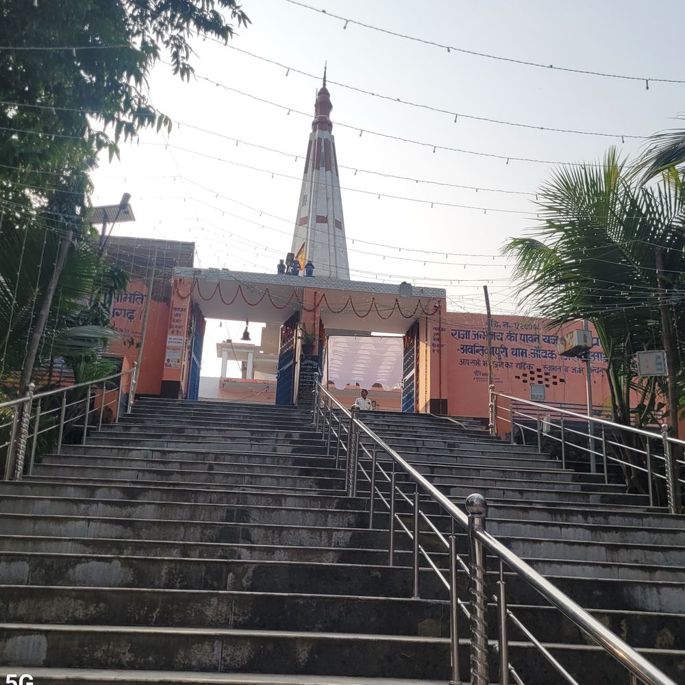 आजमगढ़ के अवंतिकापुरी में हुआ था सर्पयज्ञ:84 बीघे में फैला है कुंड, कार्तिक पूर्णिमा को लगता है भक्तों का भारी मेला