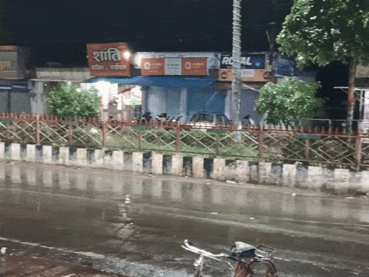 टीकमगढ़ में दिन में धूप के बाद रात में बारिश:किसानों को फसलों की बुआई में फिर दिक्कत; आज भी बूंदाबांदी की संभावना