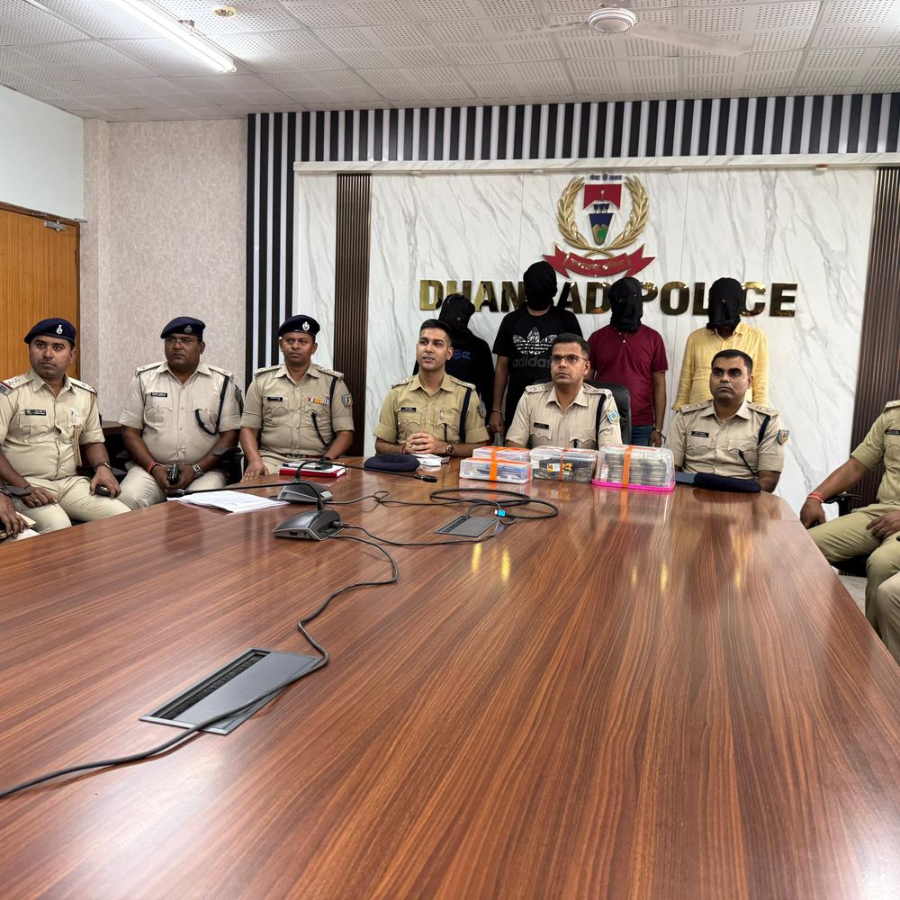 धनबाद में प्रिंस खान गैंग के 4 सदस्य गिरफ्तार:  हवाला कारोबार का खुलासा, 17 लाख रुपए से अधिक नगदी बरामद – Dhanbad News