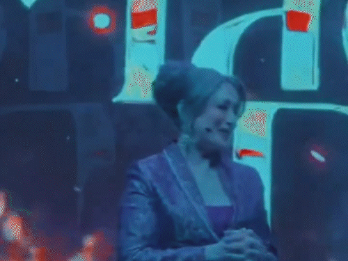 माधुरी दीक्षित के टोरंटो शो विवाद पर आयोजकों का बयान:कहा- एक्ट्रेस की टीम ने गलत टाइम बताया; देरी में हमारी कोई गलती नहीं थी