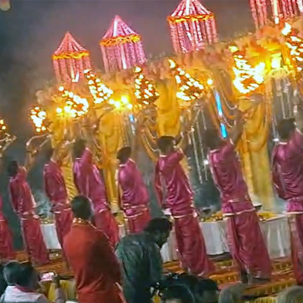 रामगढ़ में कार्तिक पूर्णिमा पर भव्य गंगा महाआरती आयोजित:  मां छिन्नमस्तिका सेवा समिति ने भजन संध्या, भोग वितरण भी किया – Ramgarh (Jharkhand) News