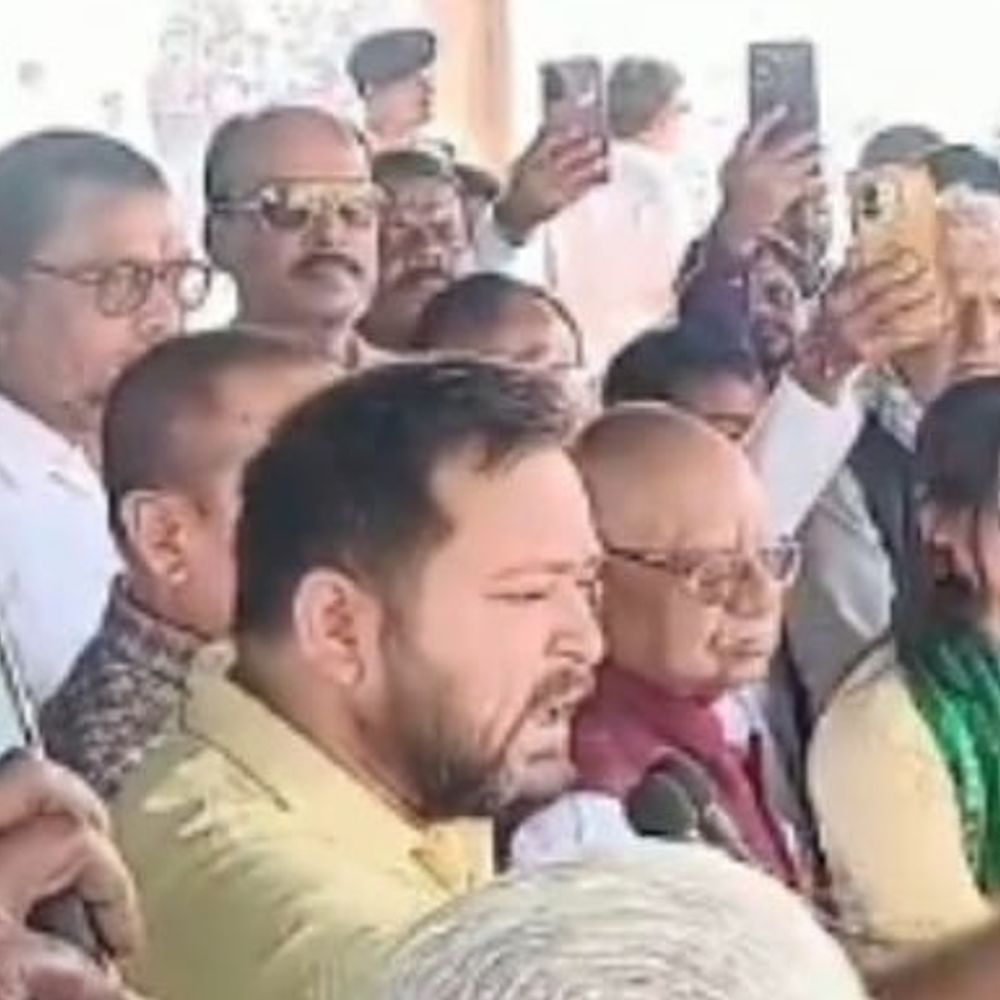 राजनगर में तेजस्वी यादव की सभा:बोले- सरकार बनने पर महिलाओं को 30 हजार, हर एक घर से नौकरी, और 500 रुपये में गैस सिलेंडर देंगे