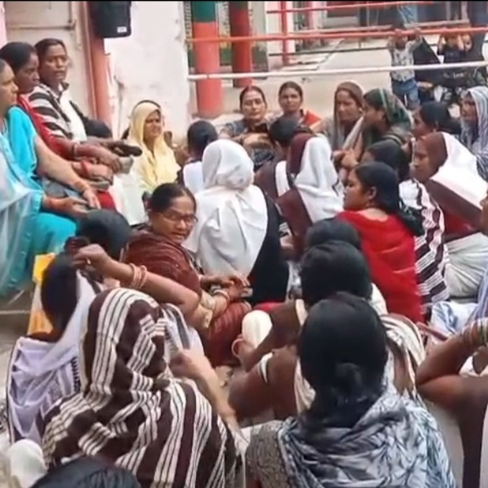 आशा बहुओं ने किया प्रदर्शन:लंबित मांगों को पूरा करने की मांग, कांग्रेस का समर्थन मिला