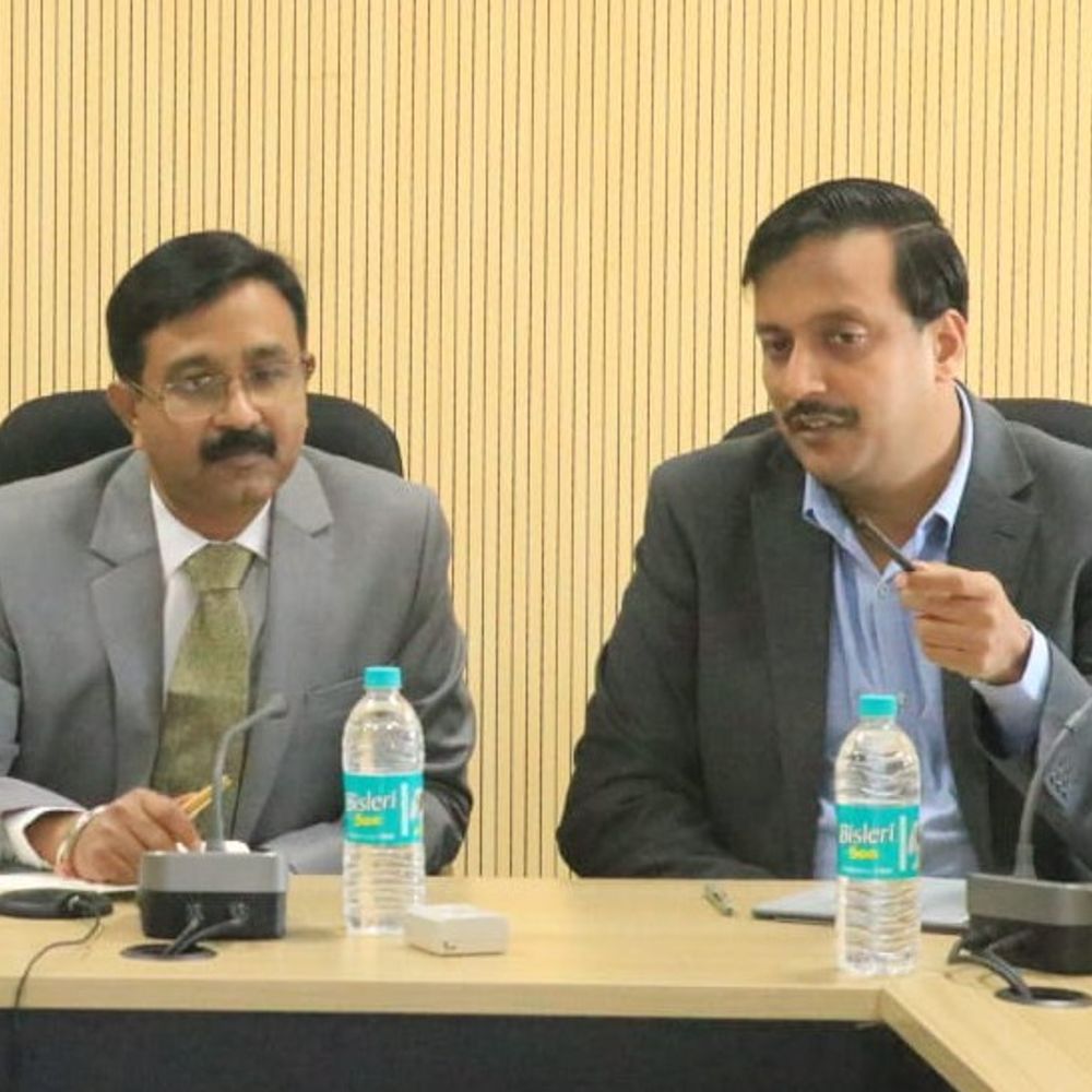 विदिशा में निर्वाचन आयोग ने की SIR की समीक्षा:सचिव बोले- हर नाम सही दर्ज हो, पारदर्शी चुनाव ही लोकतंत्र की आधारशिला